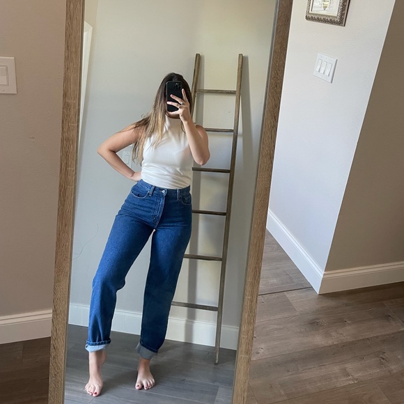 Cream mock neck tank - Picture 2 of 3